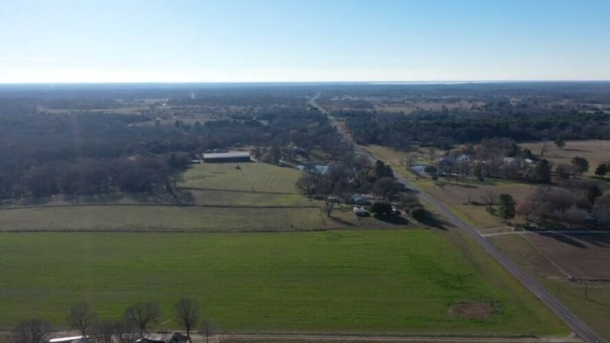 Quitman RV Rental | Solar Eclipse 2024 viewing/camping, OR join festival in town then chill here