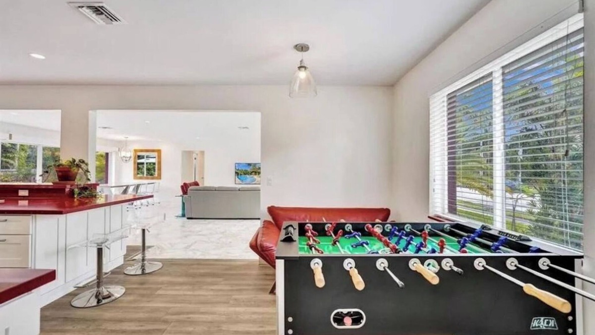 Hollywood Lakes House | Solar Paradise — Luxury Hollywood Lakes House w/Heated Pool & Jacuzzi