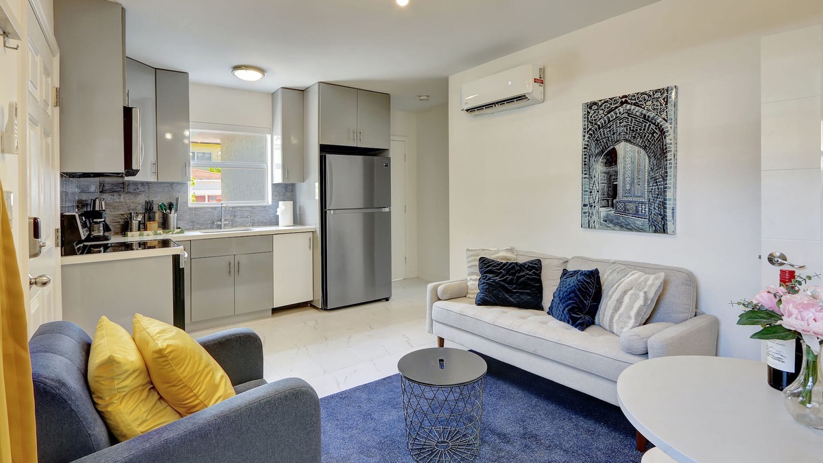 Highland Garden Apartment | Soleil: Casita Near Beach & Gym Access