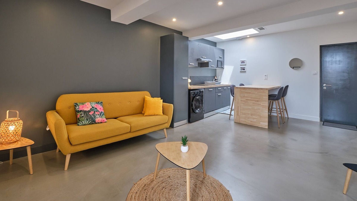 Castelnaudary Apartment | Soleil de Castelnaudary - Charmant appt climatisé