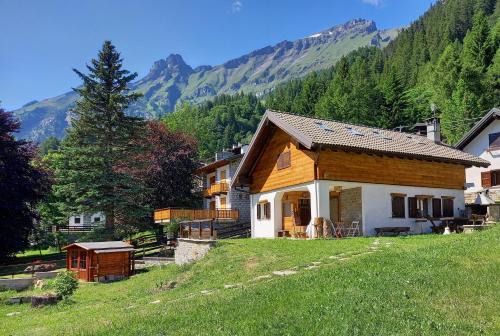 Alpe Ciamporino House | SOLENEVE
