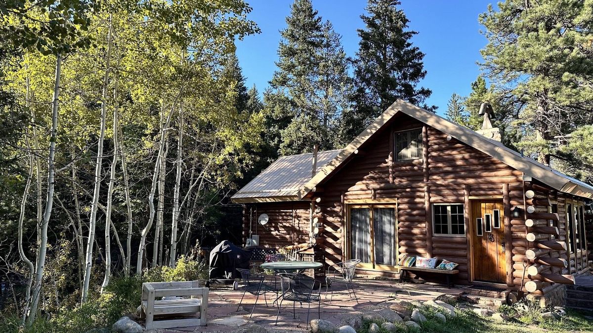 Lyons Cabin | Solitude-Cabin A: Riverside 3 Bdrm+/Private Deck & Fire Pit/40 mins From Boulder