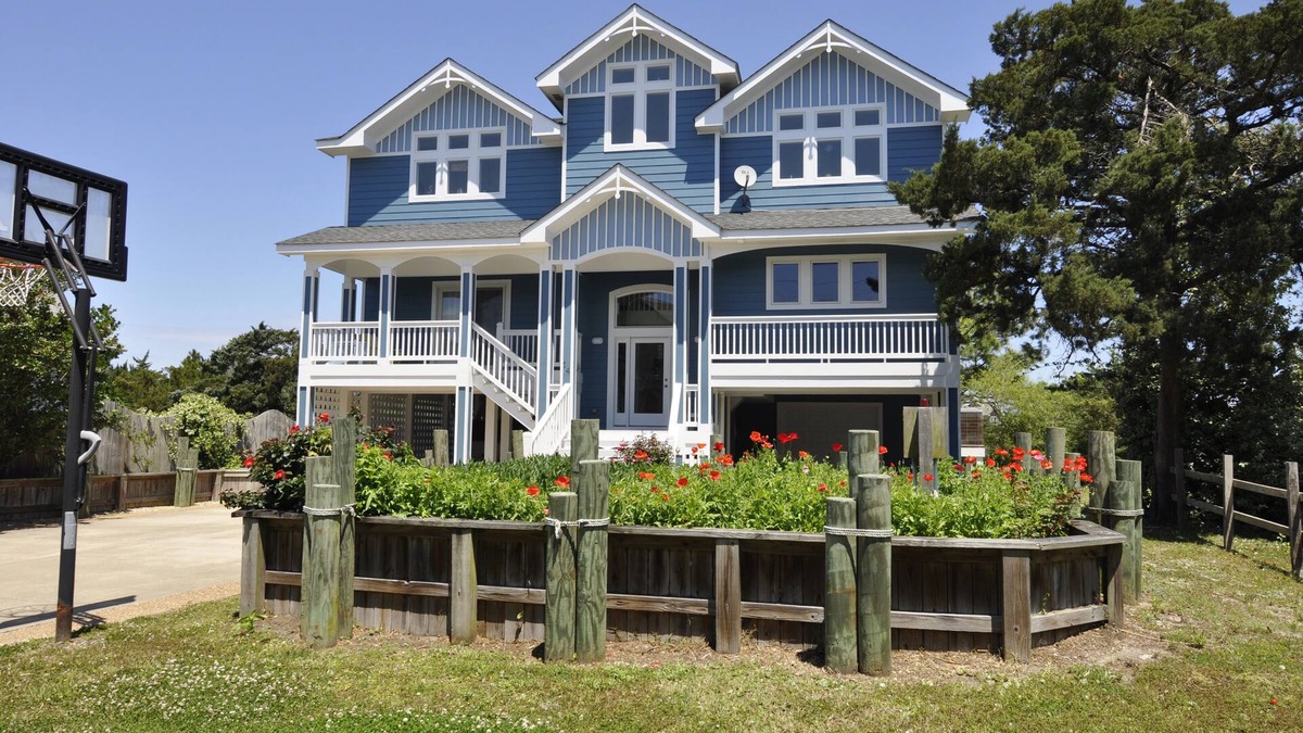 Ocracoke House | Solitude: Lavish, amenity filled! Relax in the pool, hot tub, theater