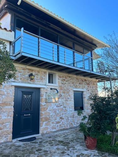 Aegina Town Apartment | SolMar Aegina with private pool - jacuzzi