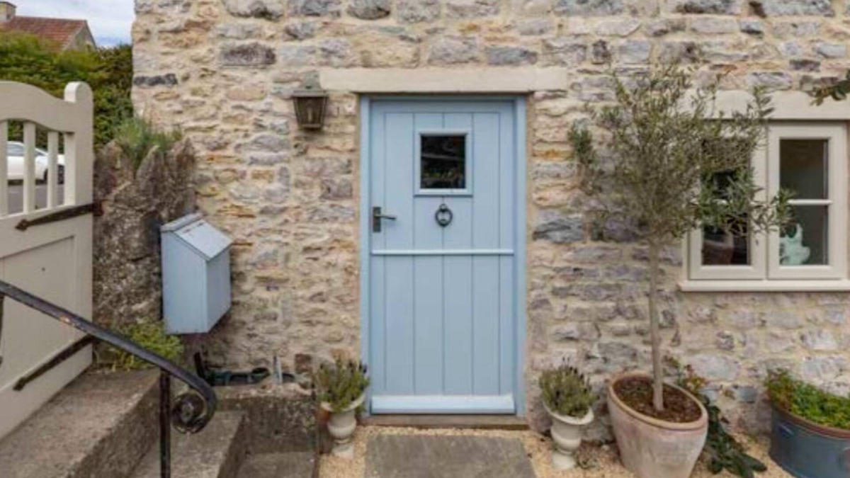 Nunney Cottage | Somerset’s best village location, close to Babington, Mells, Glastonbury, Bruton