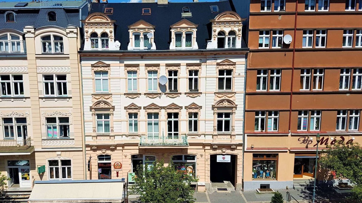 Karlovy Vary Apartment | Something special: all-new designer flat in an historic villa, close to the shopping area