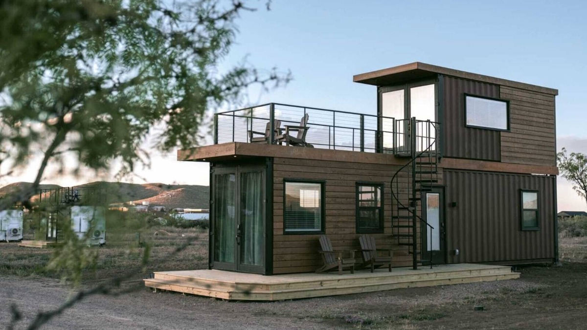 Alpine House | Somewhere in Texas Container Home