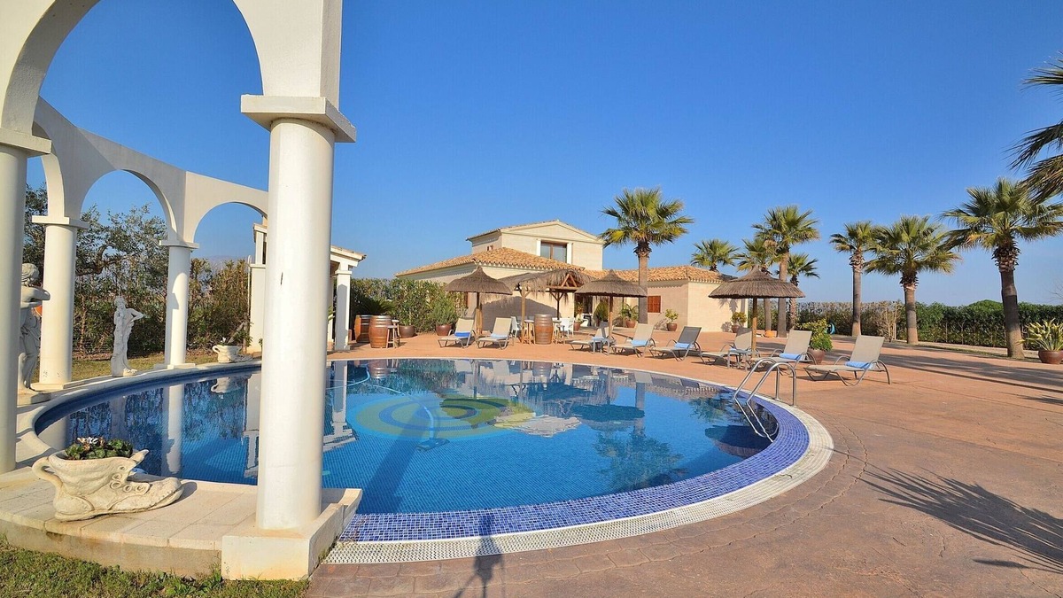 Sa Pobla Villa | Son Manyo 261 magnificent villa with private pool, large outdoor area, children's area and air-conditioning