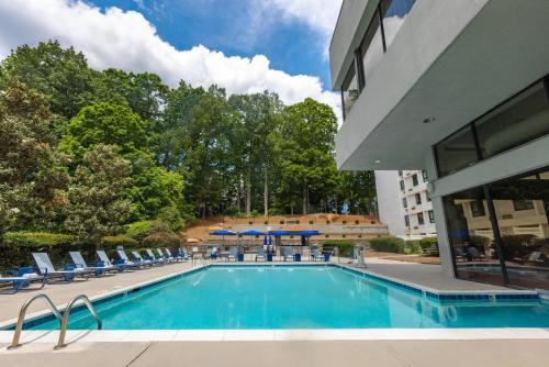 Executive Park Hotel | Sonesta Charlotte Lower South End