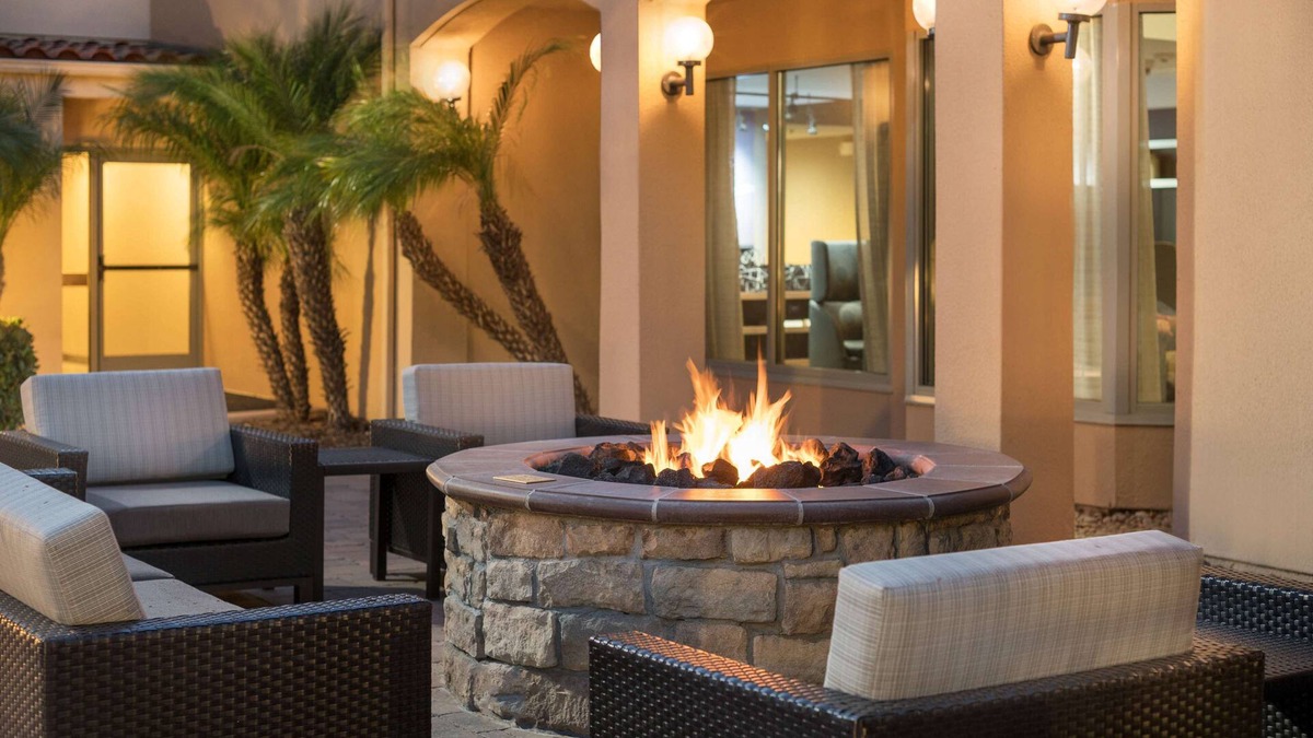 Camarillo Hotel | Sonesta Select Camarillo