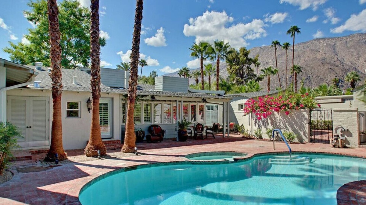The Movie Colony House | Songwriter's Sanctuary In Movie Colony Neighborhood! Private! Walk to Downtown!