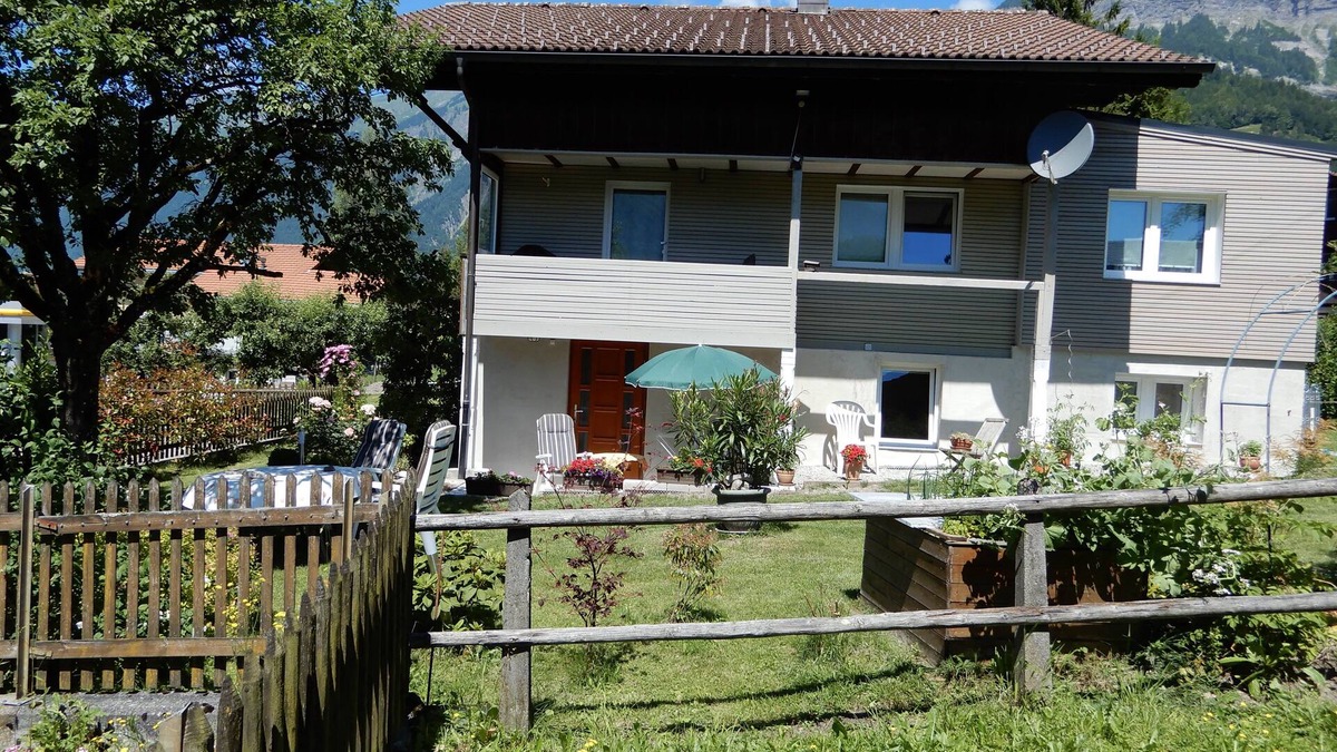 Brienz Apartment | Sonnenblick 4 - beautiful garden apartment near Lake Brienz