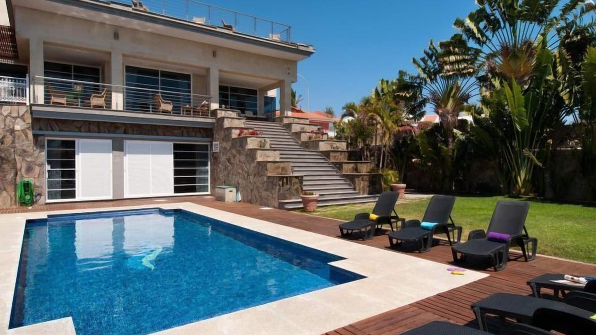 Sonnenland House | Sonnenland 8 by Interhome