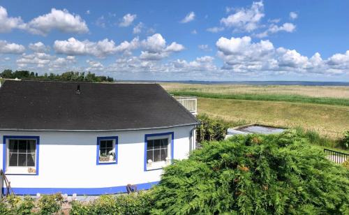 Monkebude House | Sonniges Strandhaus am Haff mit Wasserblick für 2-4 Personen