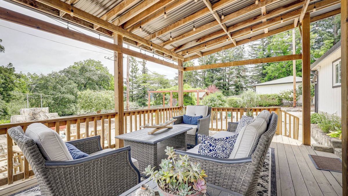 Freestone House | Sonoma County Vacation Rental w/Vineyard Views!
