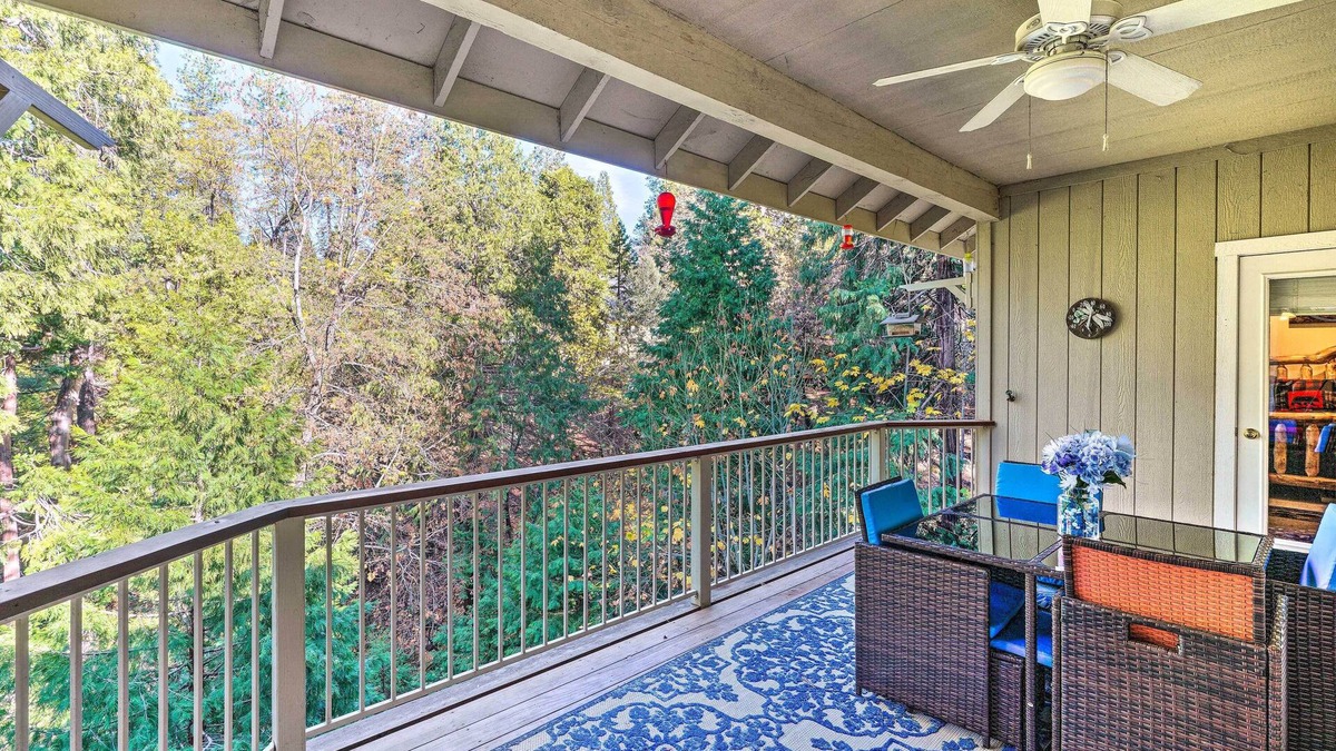 Phoenix Lake-Cedar Ridge House | Sonora Home w/Pool Table, Grill & 2 Balconies