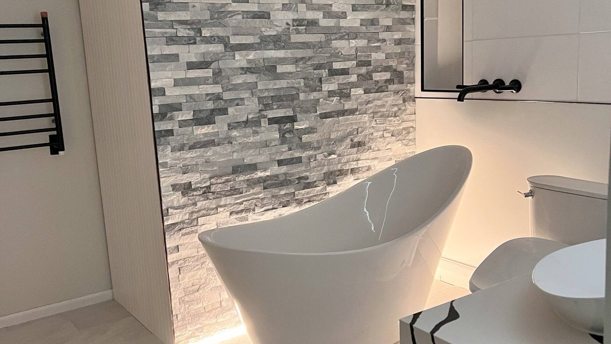 Willow Park House | Soothing Soak, Modern Romantic Luxury Townhome!