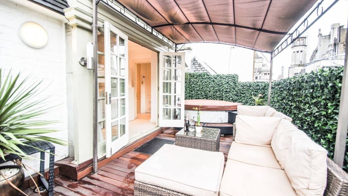 Soho House | Sophia's Love 8 rooms Piccadilly Circus St James TownHouse