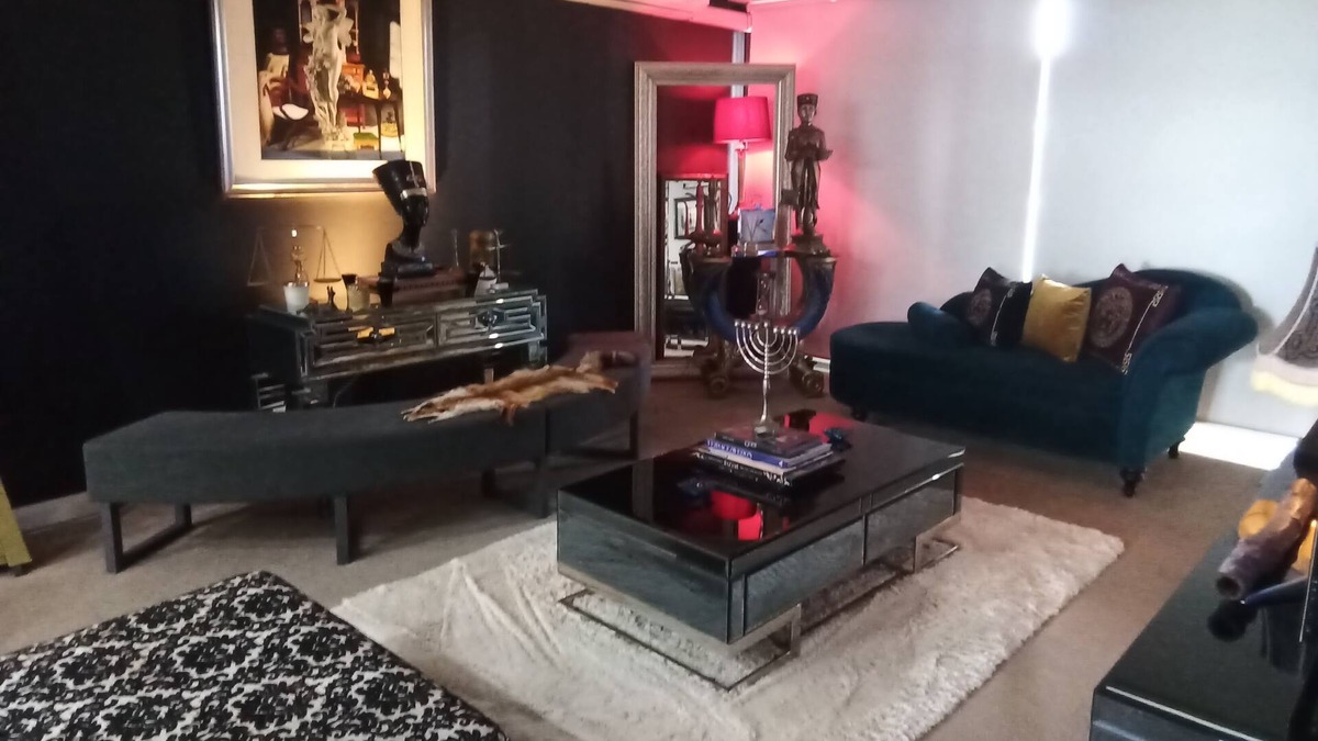 Bankstown Apartment | sophistcaed, classy penthouse like feel 2bdrm apartment