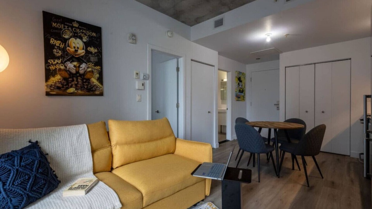 Cite Multimedia Apartment | Sophisticated 1BR Escape | Charm in Old Port
