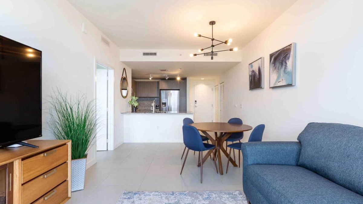 Doral Apartment | Sophisticated 1BR | Top Location in Downtown Doral
