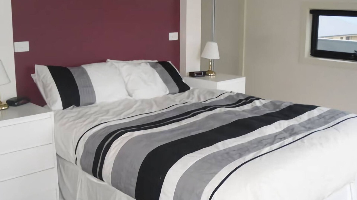 Inverloch House | Sophisticated Family Getaway!