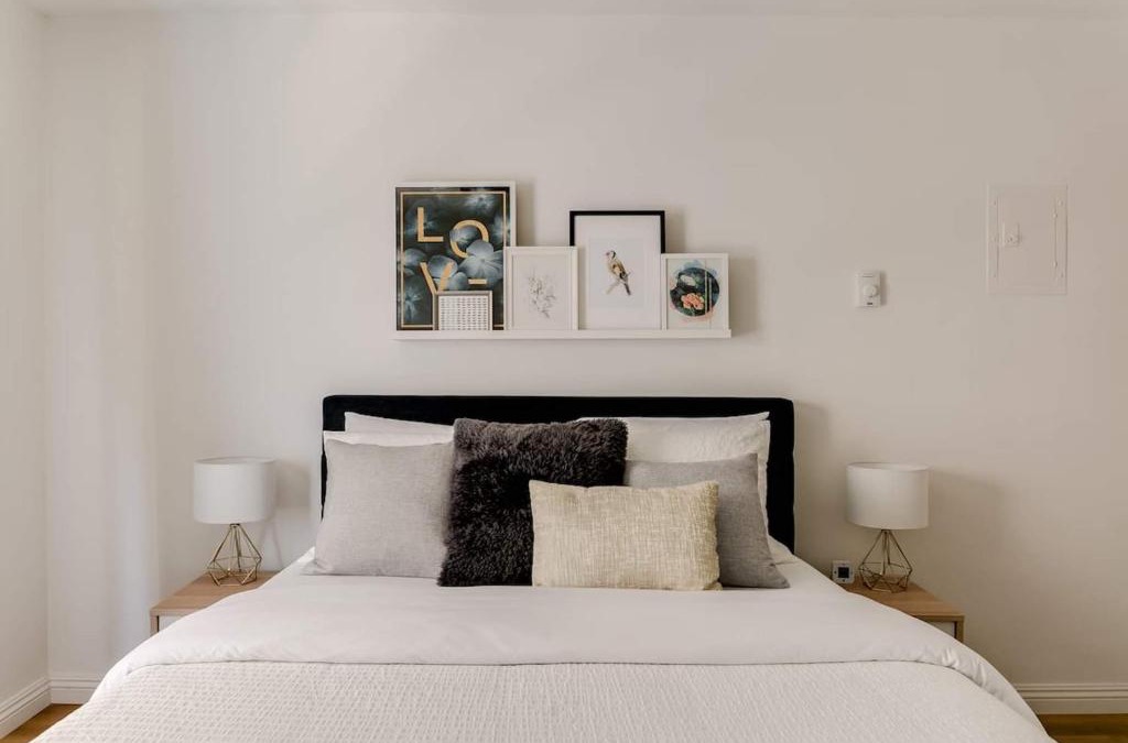 Alamitos Beach Apartment | Sophisticated Long Beach Suite with Patio Dining and Parking NRP21-00185
