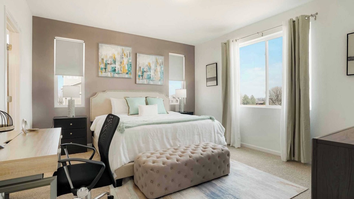 Longmont House | Sophisticated Retreat at High Point Drive – Your Dream Getaway Awaits Her #41712