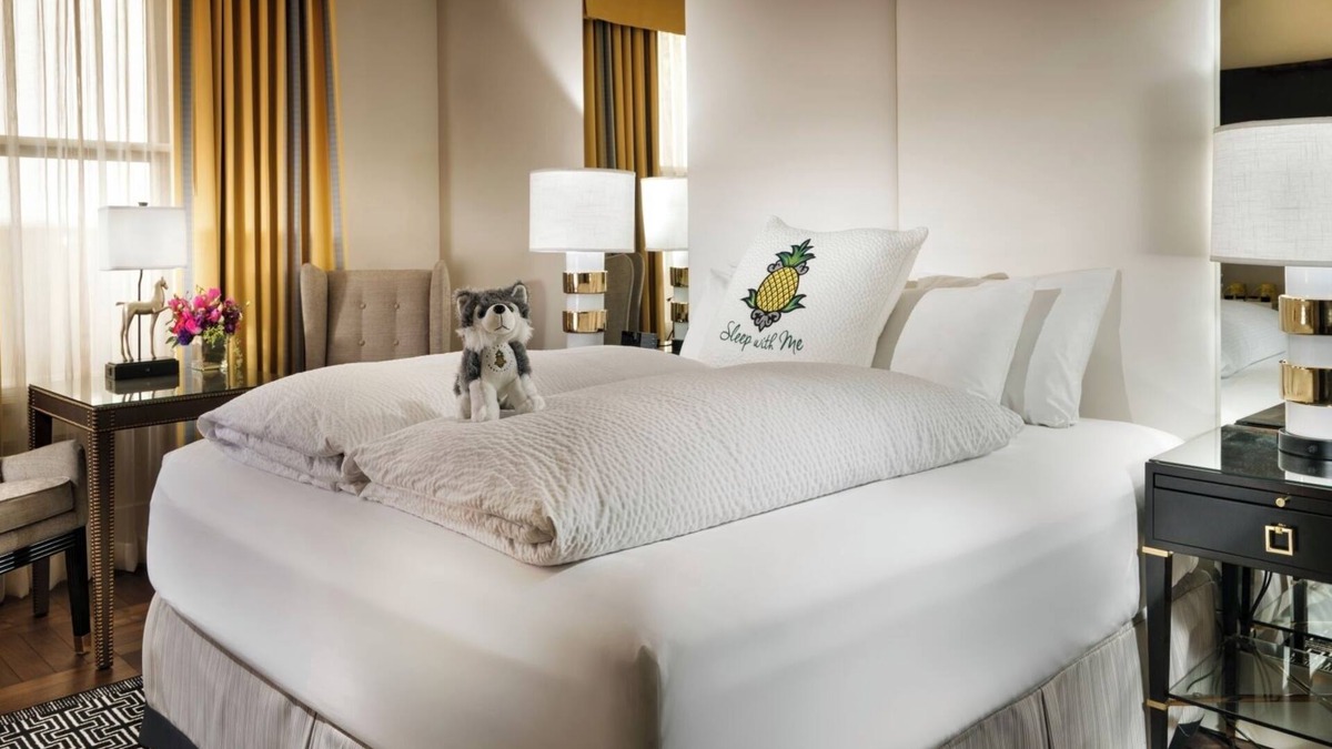 Lower Nob Hill Hotel | Sophisticated San Francisco Room Steps Away from Union Square