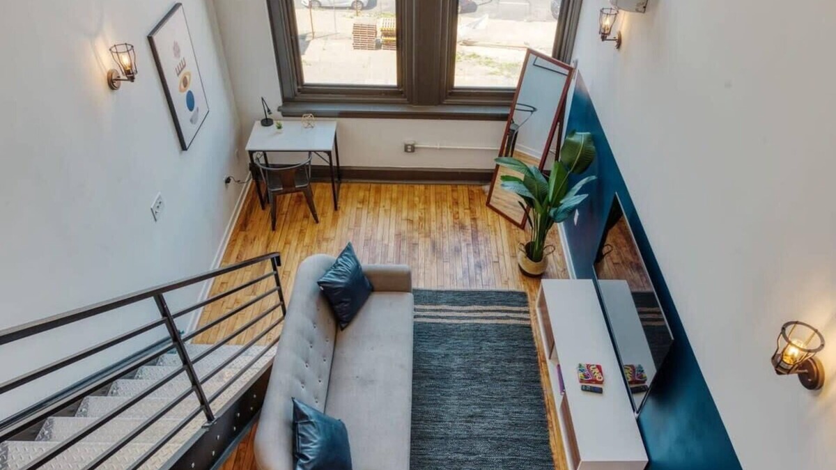 West Philadelphia Apartment | Sosuite | Studio Loft w W/D, Gym, Lounge