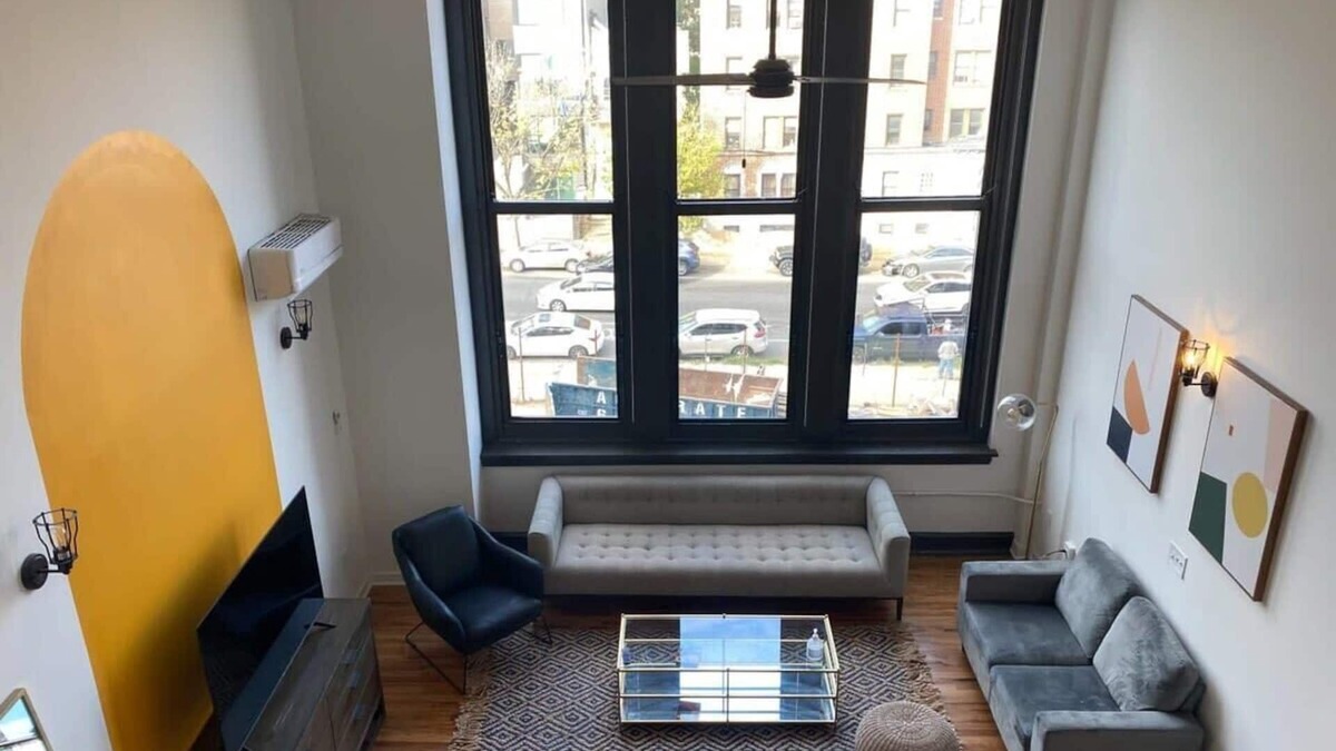 West Philadelphia Apartment | Sosuite | Studio Loft w W/D, Gym, Lounge