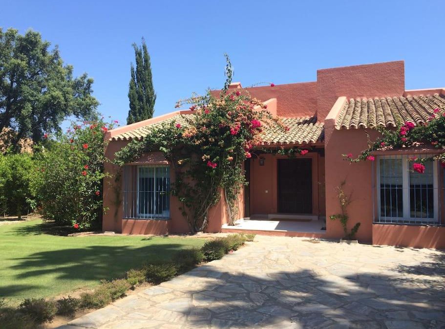 Sotogrande House | SOTOGRANDE, Bonita Villa individual con piscina y gran jardín