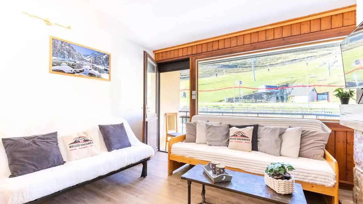 Saint-Lary-Soulan Apartment | Soum De Matte Residence - Apartment 11 people foot from the slopes Ski resort PLA D ADET