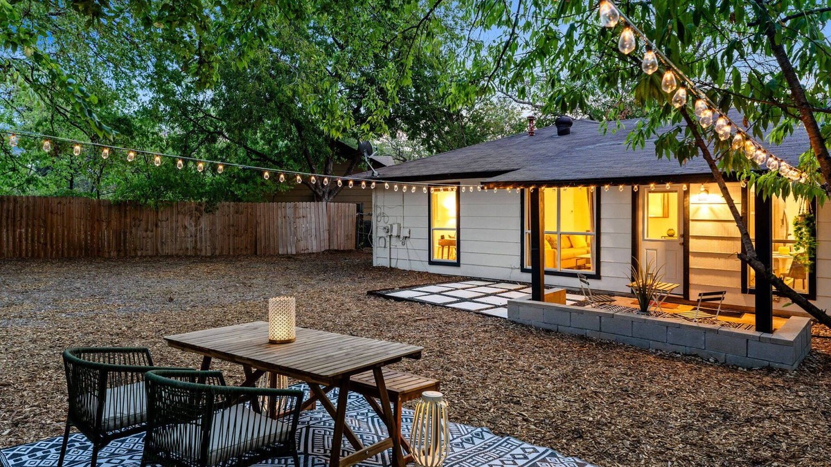 South Manchaca House | South Austin Desert Jewel