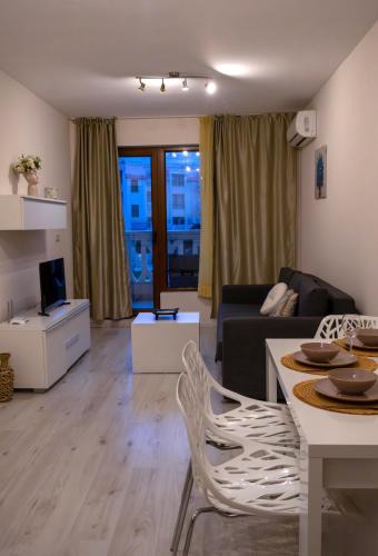 Varna Apartment | South Bay Beach