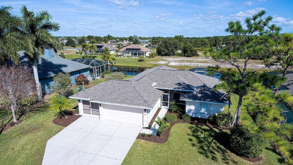 White Marsh House | South Bound | Waterfront | 3 Bed, 2 Bath
