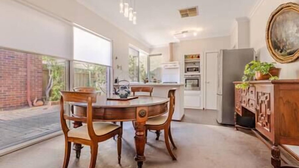 Claremont House | South Claremont Private Villa