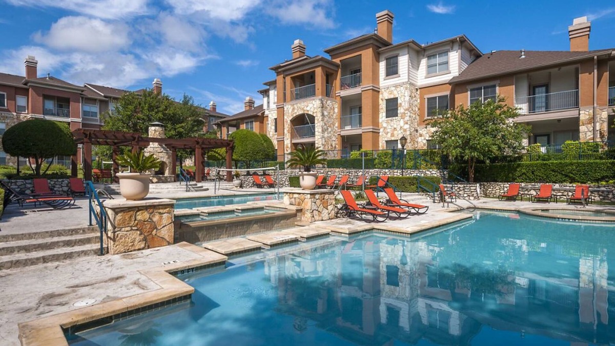 Sweetbriar Apartment | South Congress Austin Modern 2BR with Pool/Hot Tub, Convenient to Nightlife