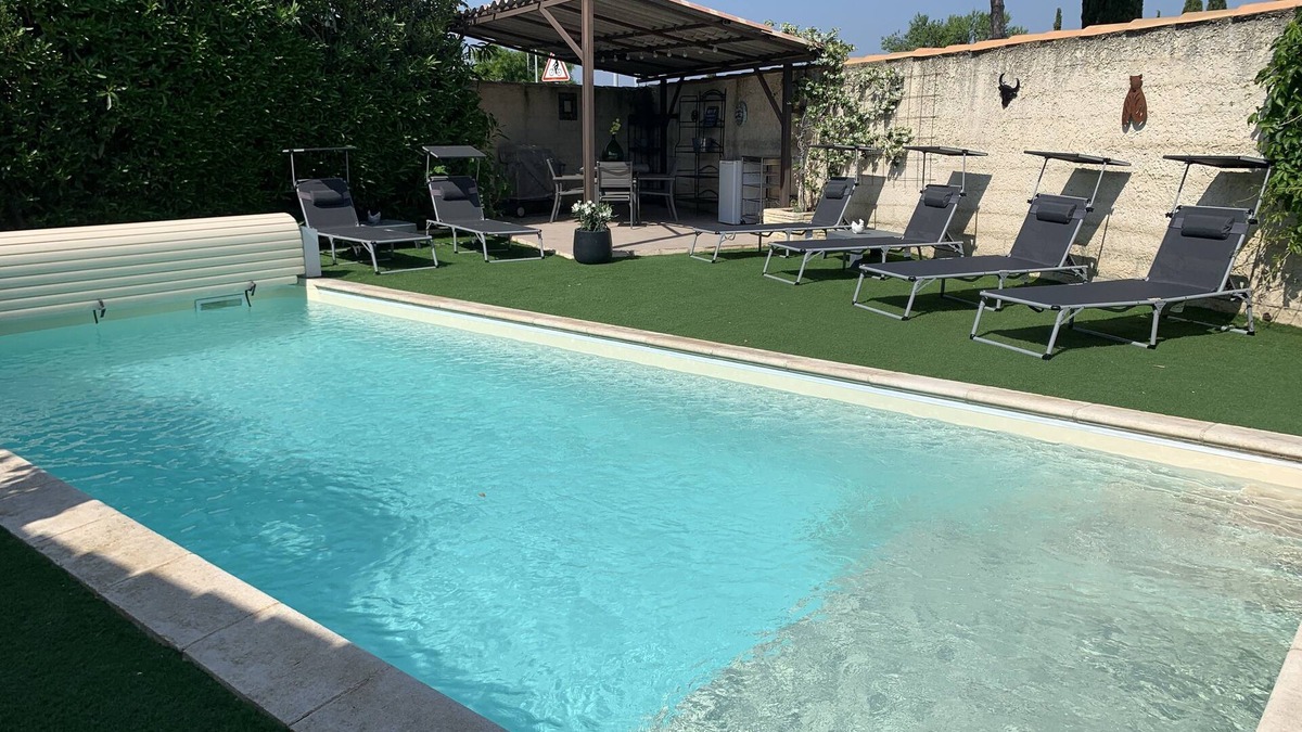 Chateaurenard Villa | South-facing air-conditioned house in the heart of Provence