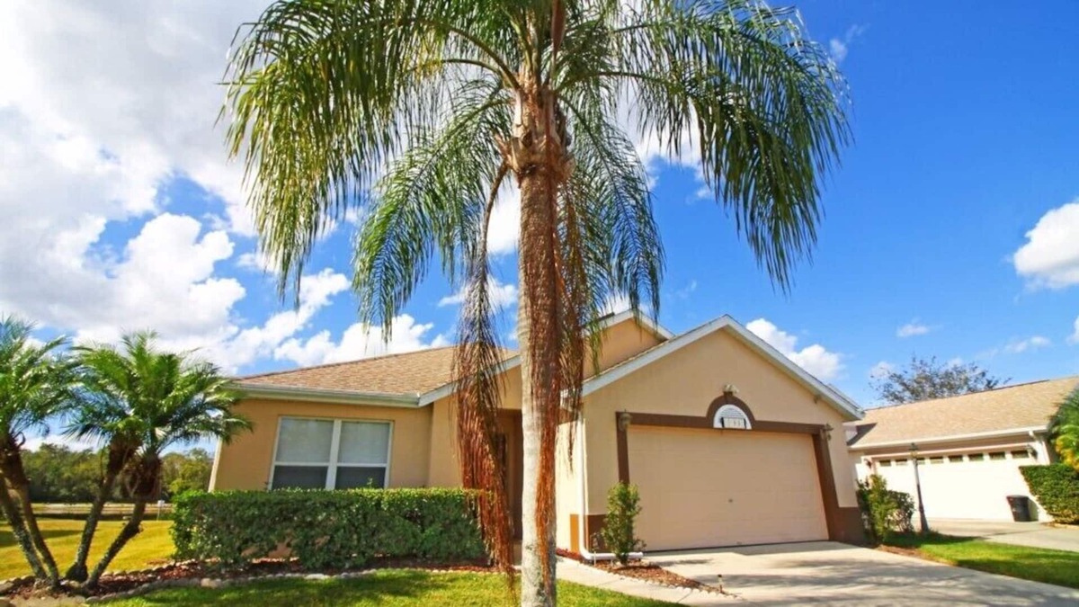 Chatham Park House | South Facing & Lake Backing Less Than 10 Miles From Disney