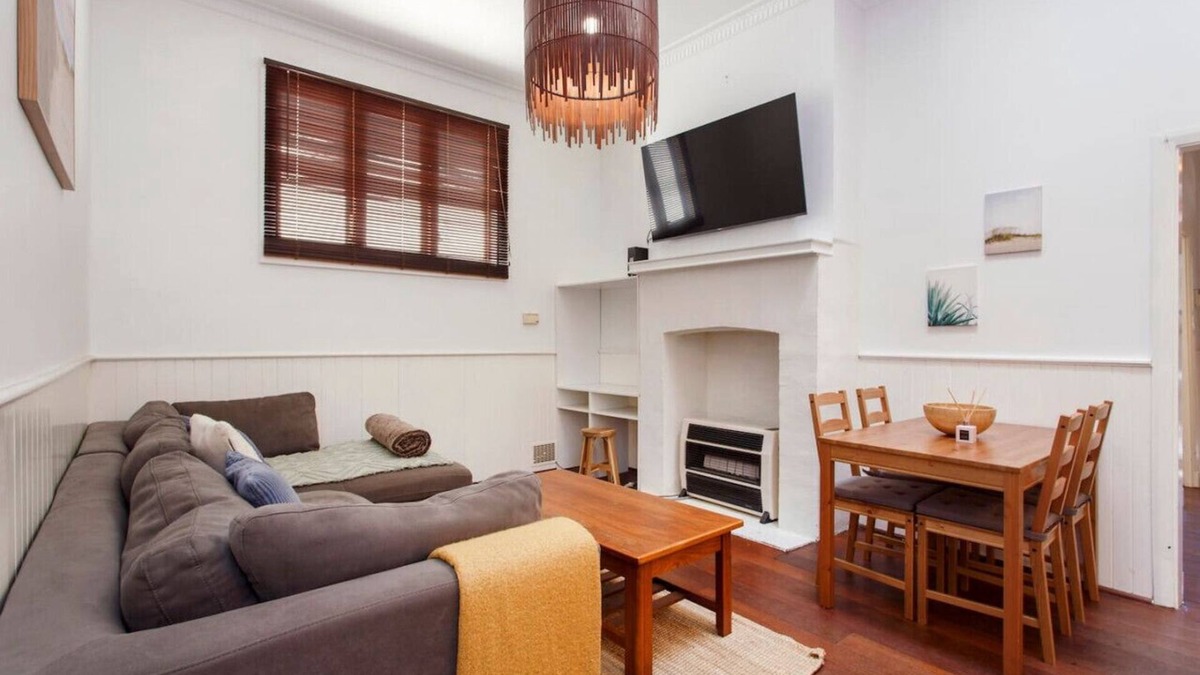 South Fremantle Cottage | South Fremantle Hideaway close to South Beach