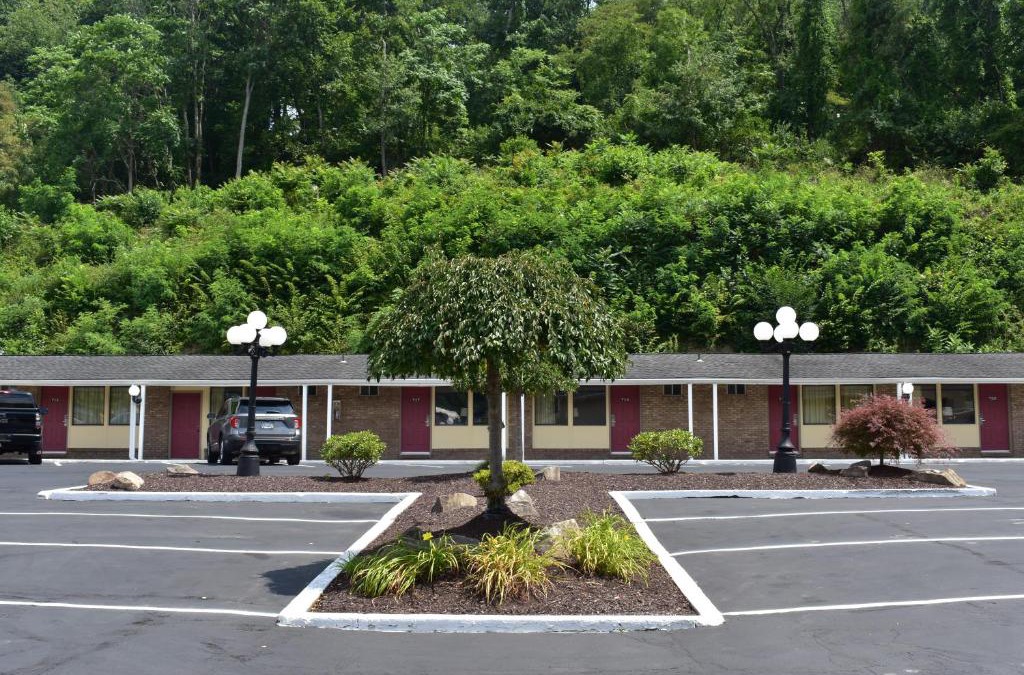 Pleasant Hills Hotel | South Hills Motel