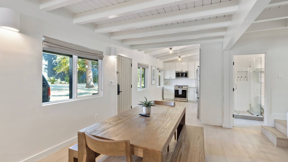 Lakeside Park Apartment | South Lake Chalet #1-Boutique Suite-Minutes to Heavenly & Lake Tahoe