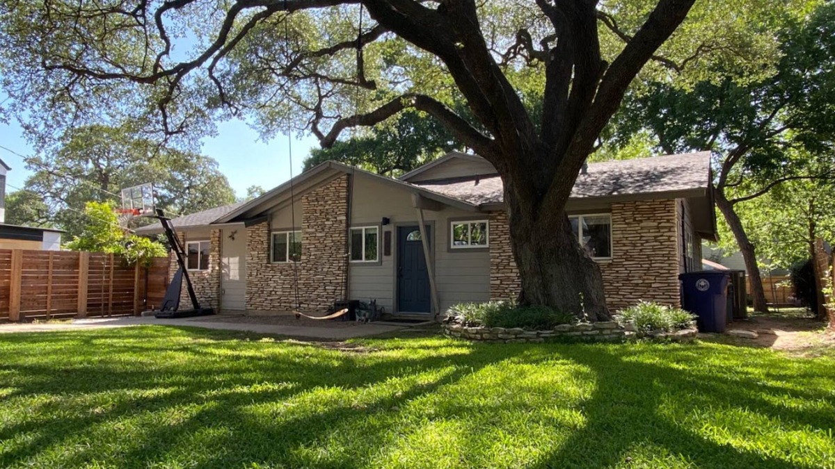 South Lamar House | South Lamar Bungalow Nestled In The Trees!