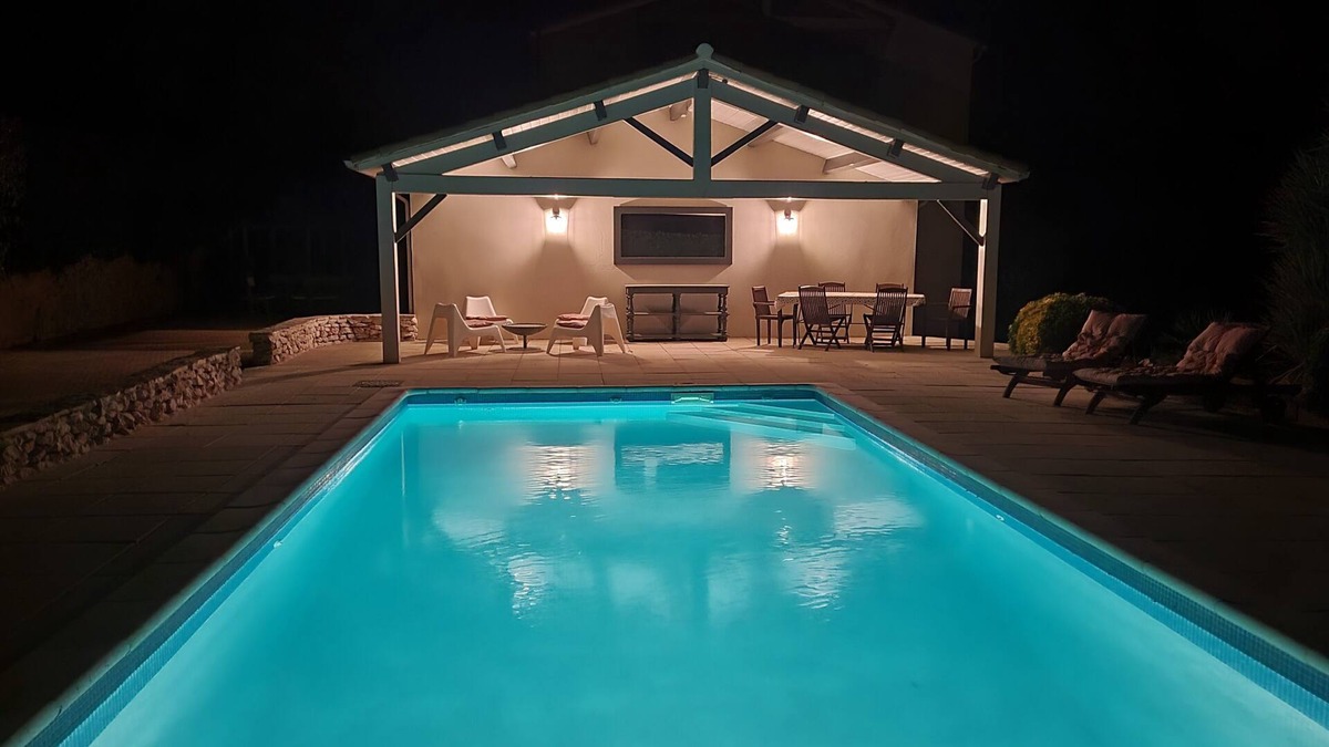 Montarnaud House | SOUTH OF FRANCE BEAUTIFUL HOUSE WITH GARDEN AND POOL LOCATED IN A HAVEN OF PEACE.