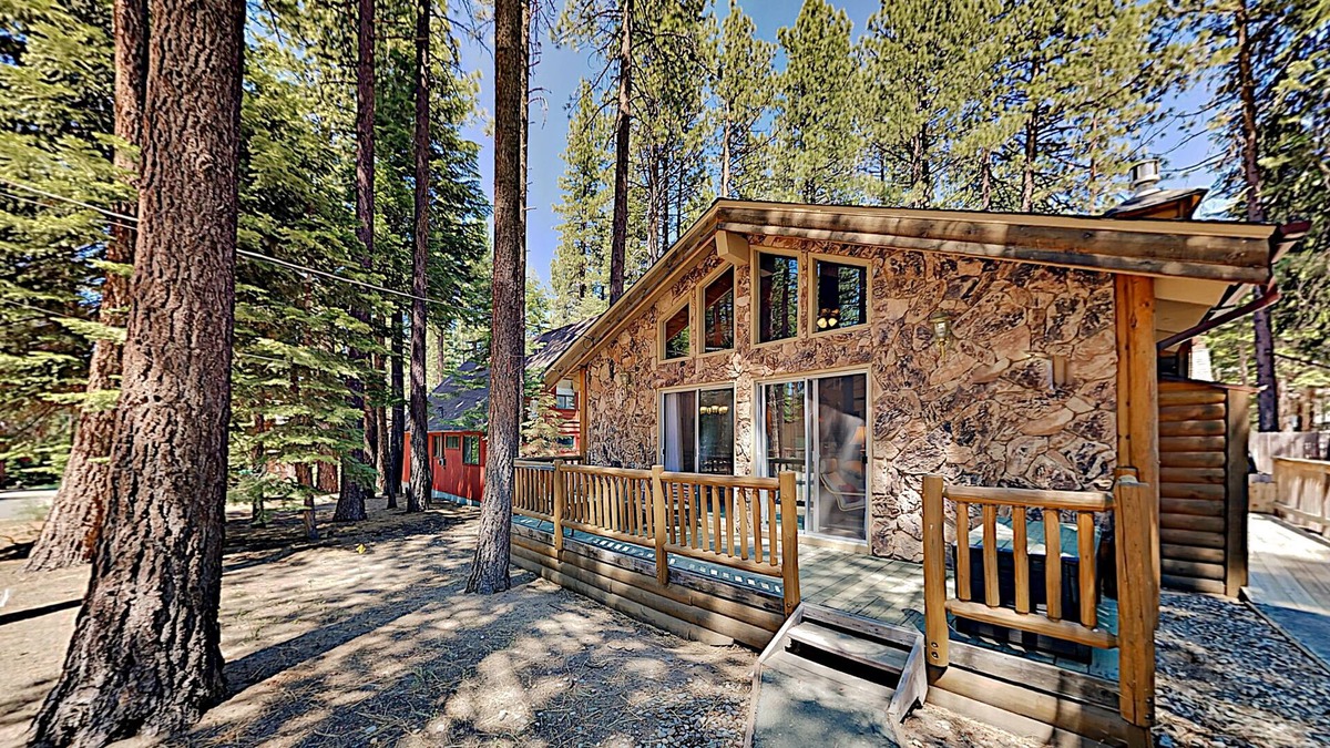 Pioneer Trail Cabin | South Tahoe Cabin Near National Forest Hiking, Heavenly Skiing & Beaches!