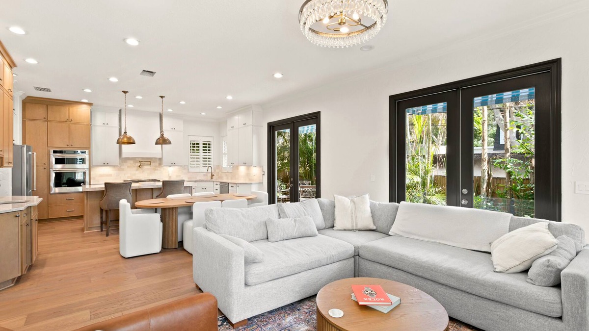 Bayshore Beautiful Villa | South Tampa 3 Bedroom Luxury Villa Right off Bayshore - Newly Renovated