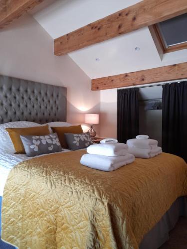 Thornton House | south view farm cottage 1 Bed