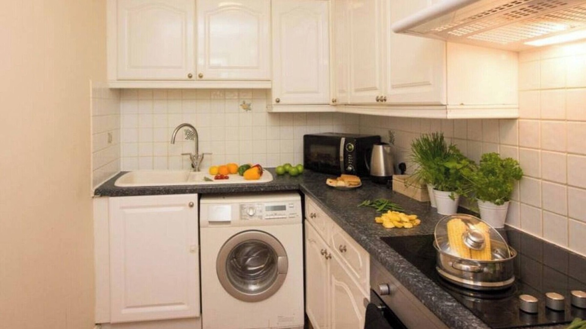 Shirley Apartment | Southampton House - 2 Bedroom Accomodation