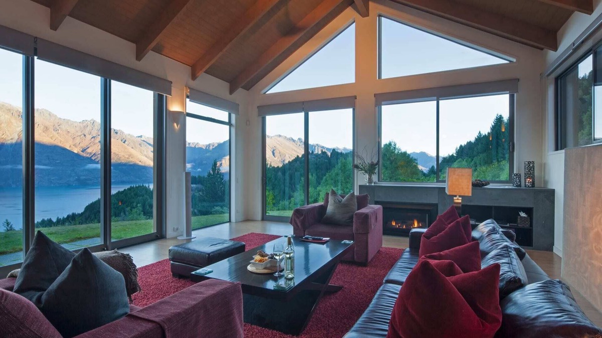 Closeburn House | Southerly |Private Hot Tub |Gas Fire|BBQ